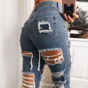 Fashion nova Distressed jeans
